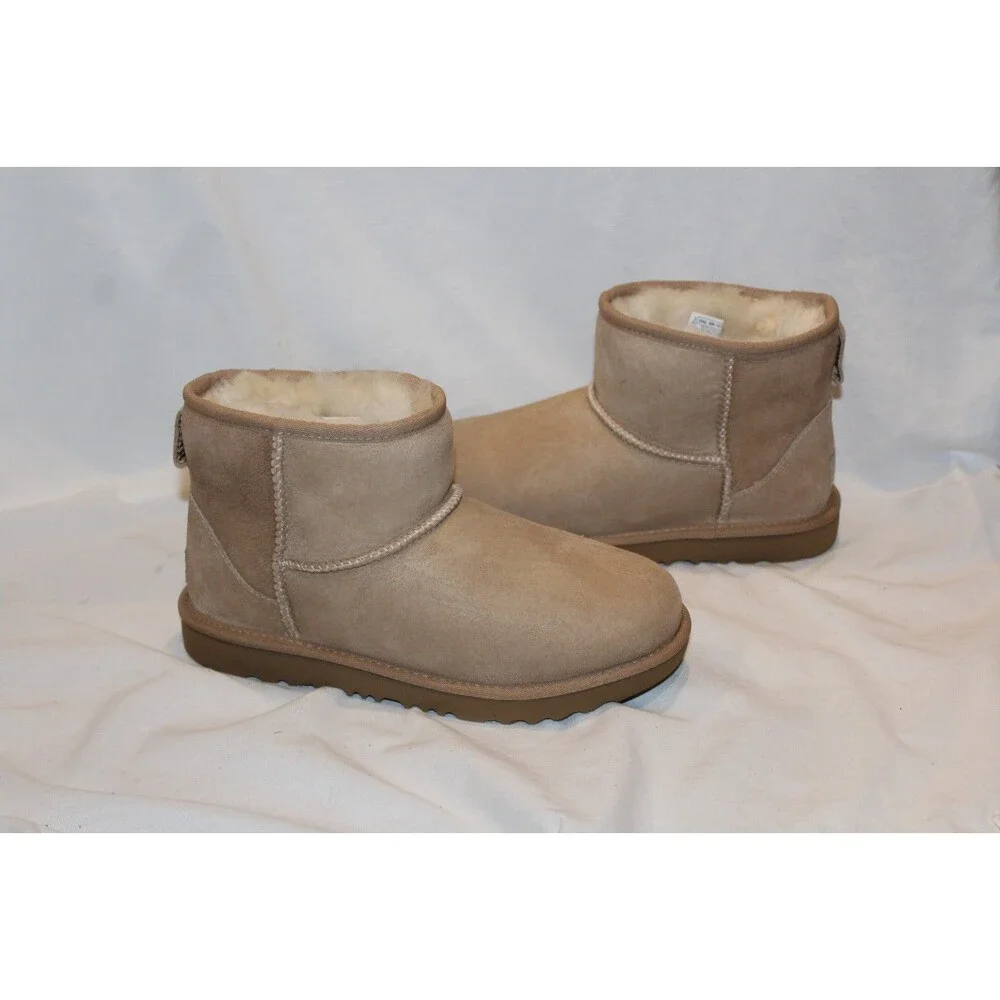 UGG CLASSIC MIN SUEDE‎ SHEARLING LINED BOOTS SAND NEW YOUTH 5 WOMEN 6.5-7
